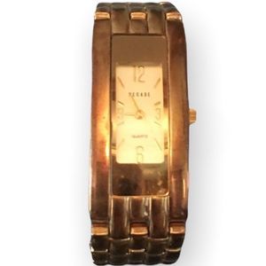 Decade VINTAGE a quartz watch